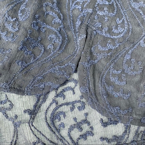 Loft Navy Sheer Lace Long Sleeve Top EUC - Picture 9 of 11